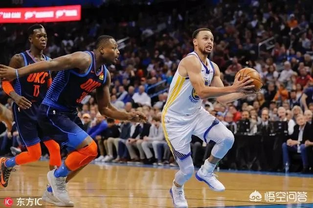 勇士大胜雷霆，比赛中威少吃技犯后，考神汤神在一旁幸灾乐祸的偷笑，你怎么看？