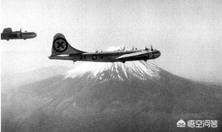 为什么美国投入研制b29轰炸机的费用比投入研制原子弹的曼哈顿计划的费用还要多？