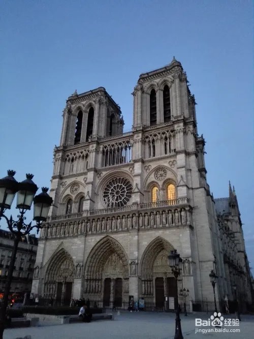 浪漫之都巴黎的八个不可不去的景点。