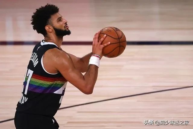 穆雷滞空拉杆戏耍詹姆斯这球，难度与乔丹相比哪个更高？目前1-3落后的掘金能翻盘么？