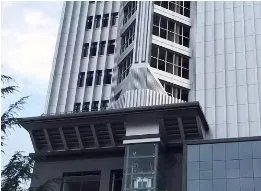 有哪些是属于佛山铝单板厂的呢？