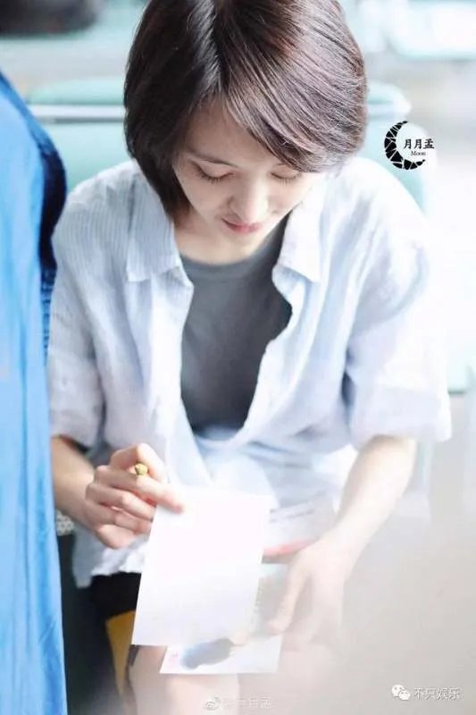 郑爽的嘴巴怎么了？郑爽嘴角边为什么有非常明显的伤疤