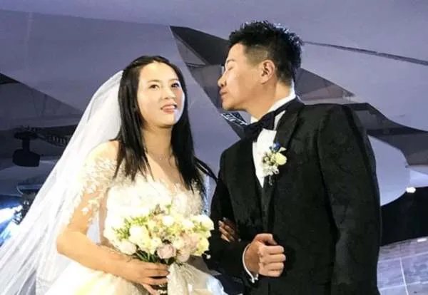 前国脚李金羽近况如何?