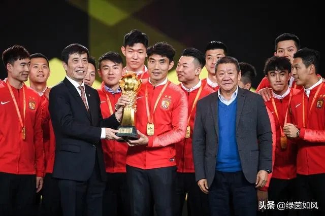 无语！恒大上赛季中超奖杯丢了，目前还在寻找，你怎么看？