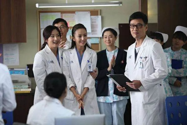 电视剧《产科医生》剧情介绍？