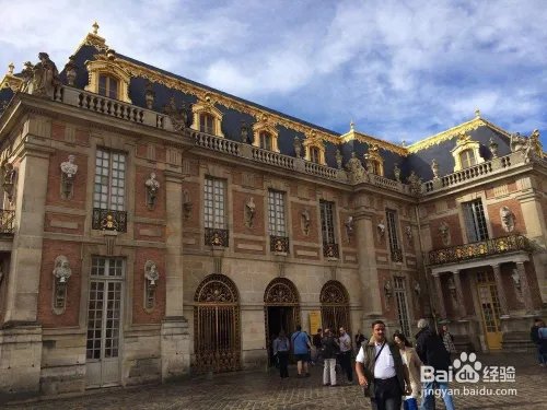 浪漫之都巴黎的八个不可不去的景点。