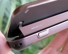 古典檀木红色 港版诺基亚N97 mini促销