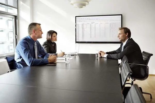 招聘称考不上本科是智商有问题，你如何看待职场学历歧视？