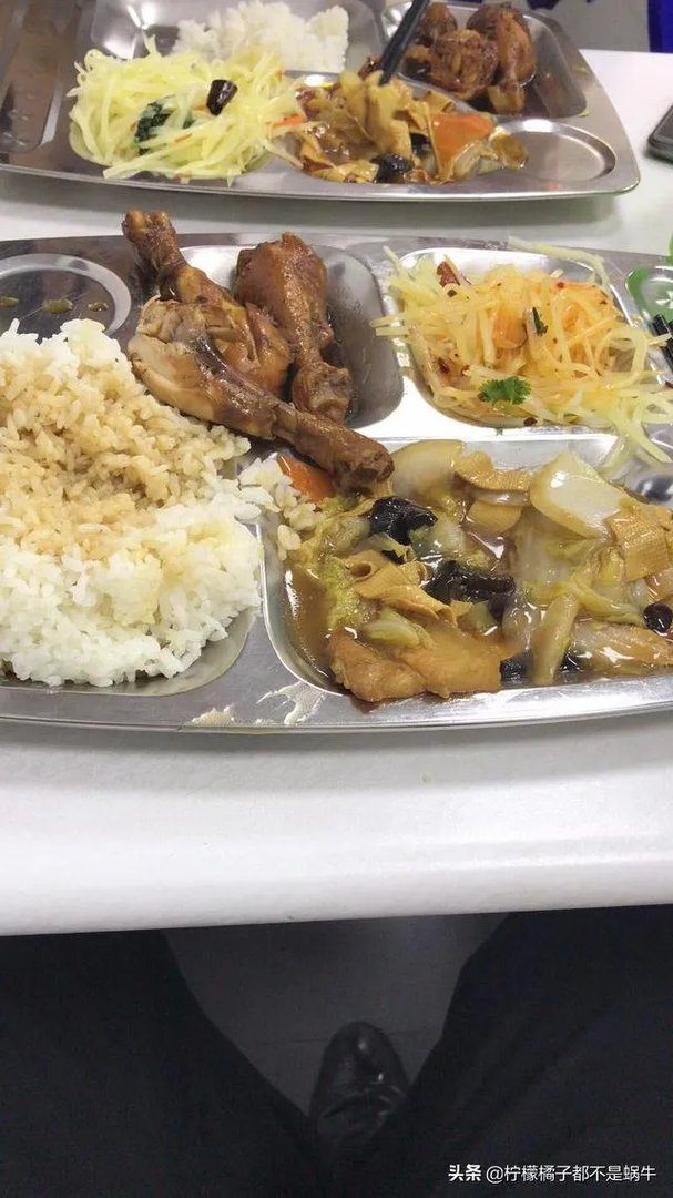 汽车4s店看车都有午饭吗