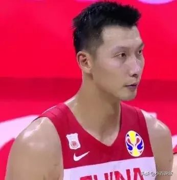 球场上阿联从来不怵美国队，这也是他身上独有的精气神，但为何有人说他不能成为主流力量呢？