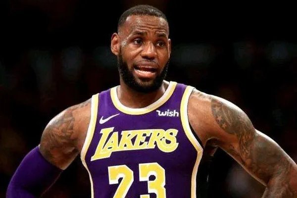 “空场比赛，我不会打的”，詹皇为什么与NBA联盟唱反调？