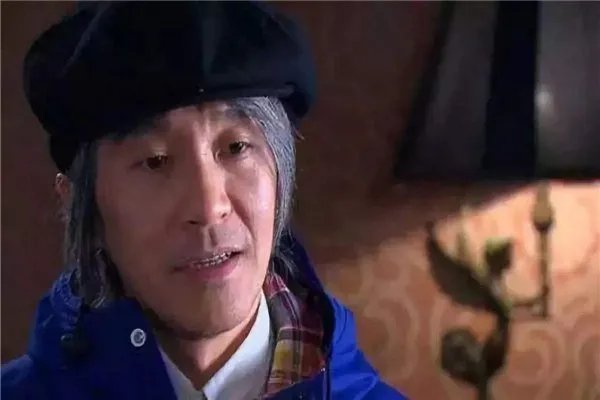 朱茵放下20年的仇恨嫁给黄贯中，周星驰曾后悔过吗？