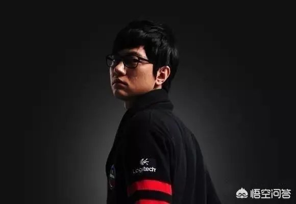 你心目中最强的LOL战队可以由哪些人组成？