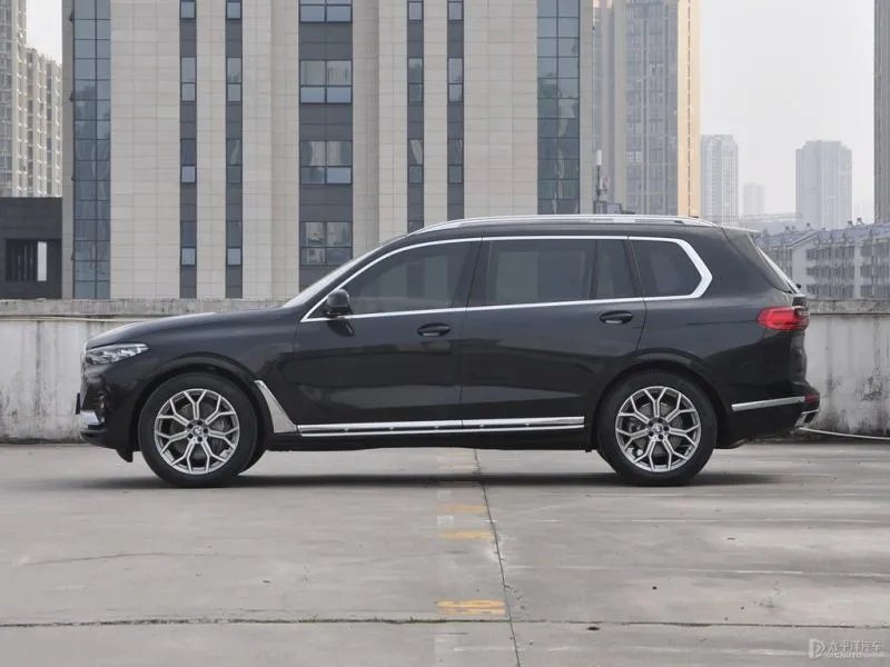 宝马X7最新款多少钱能落地？宝马X7报价