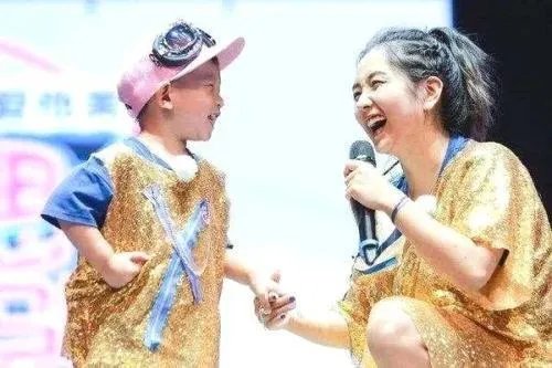 何洁曾经消失10年未曾露面，这10年她经历了些什么？