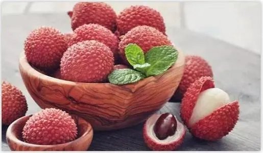 连吃大量荔枝有中毒乃至死亡风险,可爱的荔枝是如何变成杀手的?