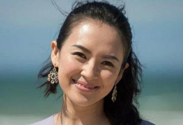 杨幂诈捐门被喷，章子怡捐款少被骂，为何明星收入丰厚却不愿做慈善?