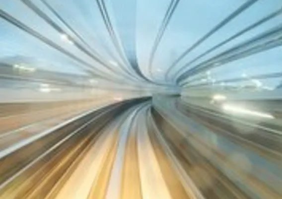 英媒惊叹中国几小时建成火车站？