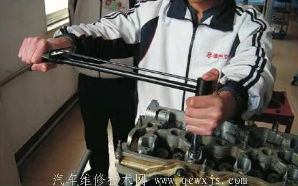 扭力扳手使用方法和使用注意事项