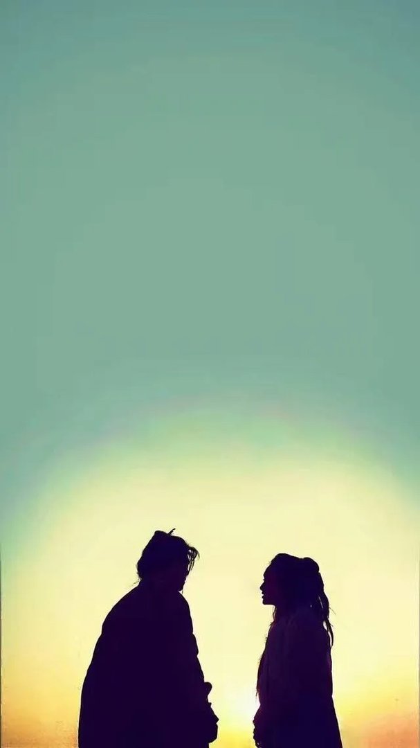 王牌对王牌中朱茵在扮演紫霞是否在消费周星驰?