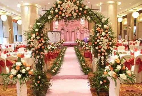 河南婚庆一般多少钱  结婚不请婚庆可以吗