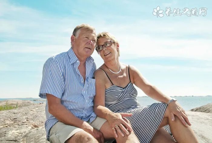 玫瑰花茶泡出来有油