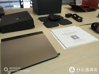 车载后装HUD 篇一:像开战斗机一样去开车—百路达HUD开箱及简评