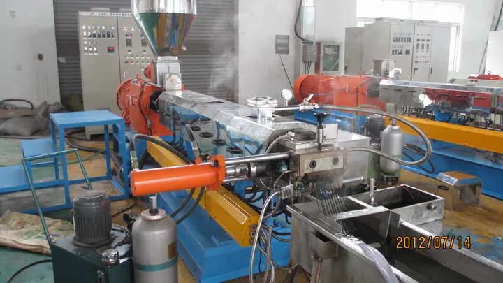 工程塑料造粒机的介绍