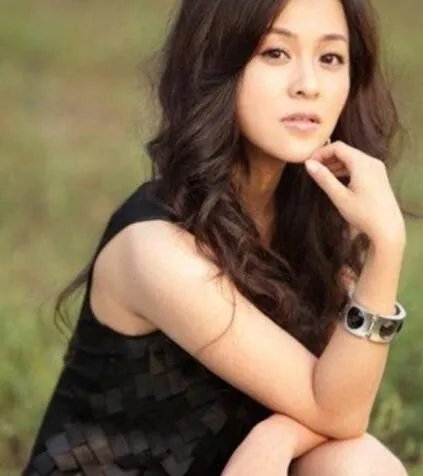 计春华的老婆资料介绍 一位温柔的传统中国女人