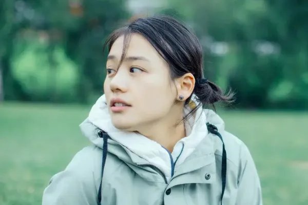 马思纯晒出玩飞盘运动的照片，她的哪些角色让你印象深刻？