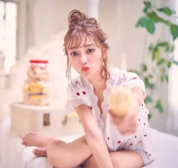 被誉为最强人造人的深田咏美，已经参透了网红真谛？