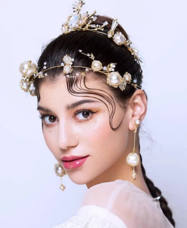 请问专业学摄影的学校有哪些啊。。