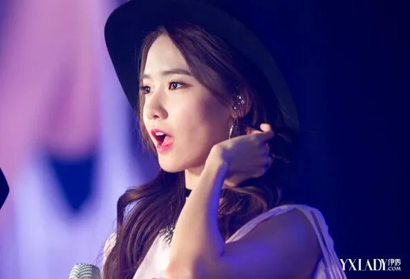 林允儿男朋友曝光与男友李胜基分手被疑有内幕