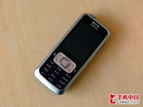 低端机型：诺基亚6120
