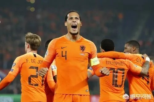 范迪克获得了本赛季英超最佳球员，是不是二十年最好的后卫？