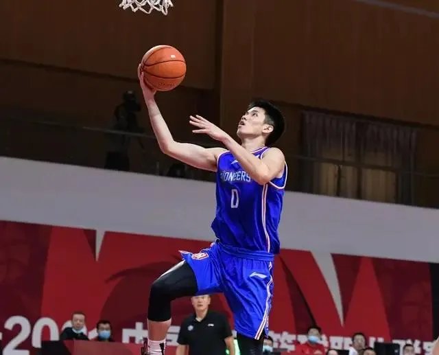 郭昊文和汤杰都宣布参加NBA选秀，大家怎么看？