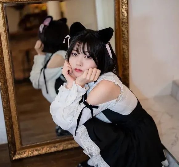 日本女团新人空降C位被爆大量黑历史 私生活没眼看！