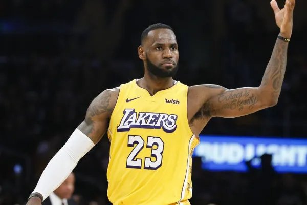 “空场比赛，我不会打的”，詹皇为什么与NBA联盟唱反调？