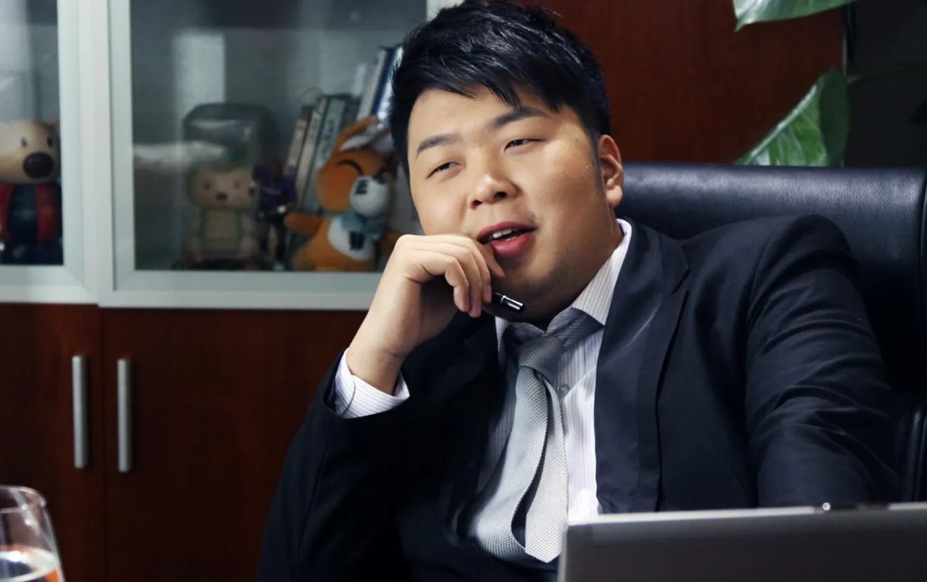 沈梦辰参加婚纱品牌走秀，为何网友叫海涛抓紧了？