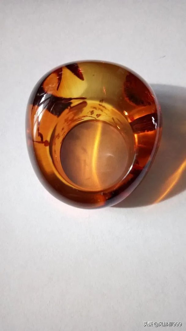 为什么有些人收藏了很多假的藏品，还很自信的朋友们欣赏？