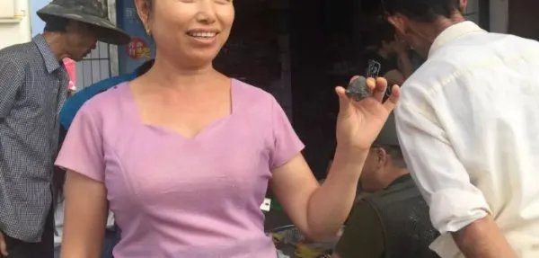 西双版纳陨石为何1克值1万？