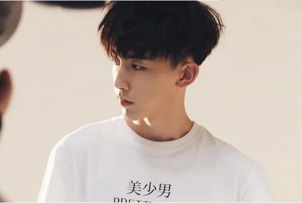 郭俊辰求婚谭松韵怎么回事 郭俊辰初吻给了谁