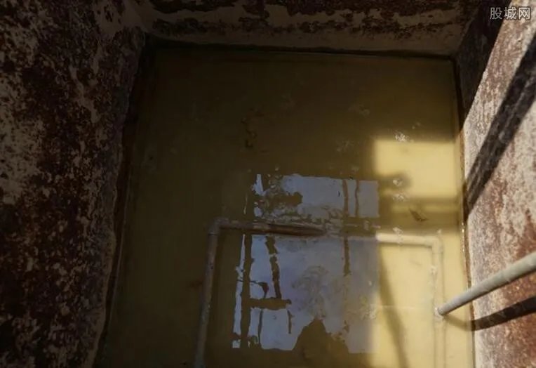 药企污水偷排湘江 记者暗访药企偷排现场画面曝光