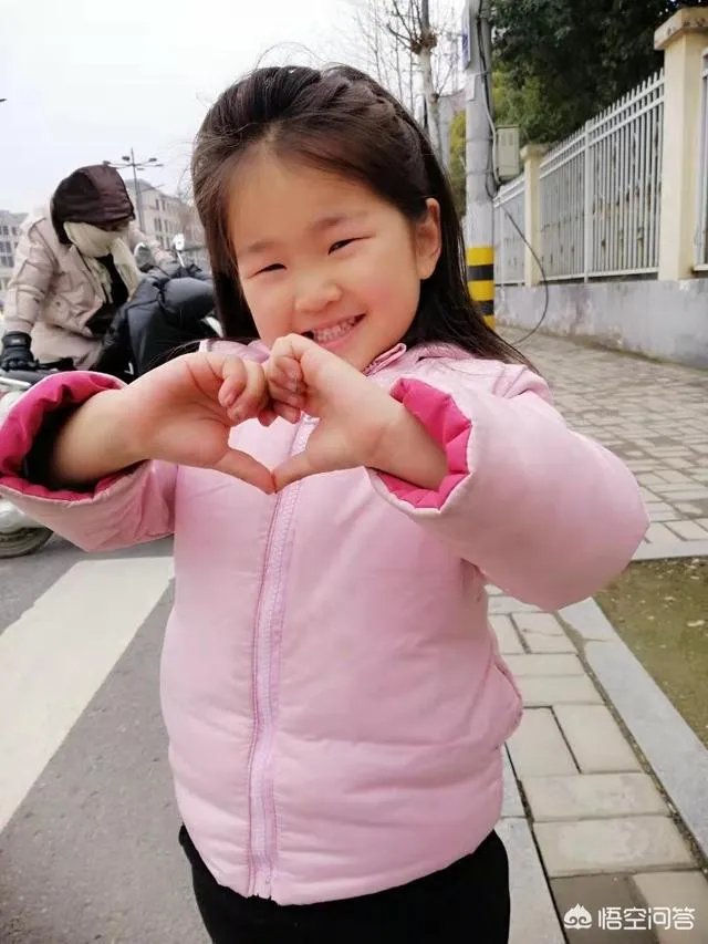 的哥捡到3万包归还时要求打表，结果遭到失主投诉，你会站谁一边？