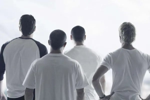 一个学校的家长会 背景音乐 英文歌