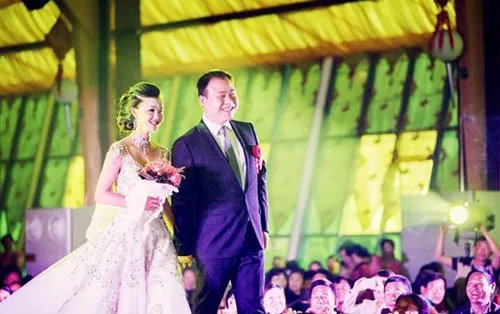 结婚时放的歌曲大全  2018结婚新郎唱什么歌